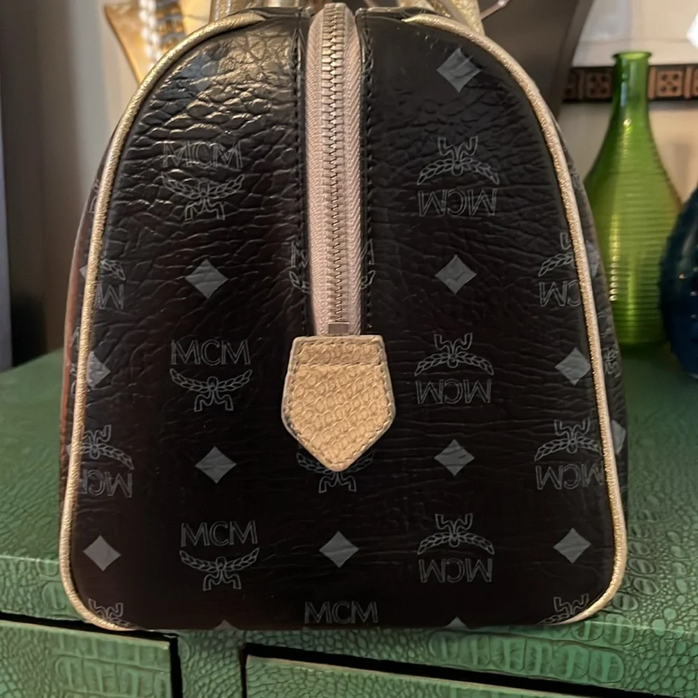 MCM Princess Lion Visetos Boston Duffle Bag - Picture 3 of 16